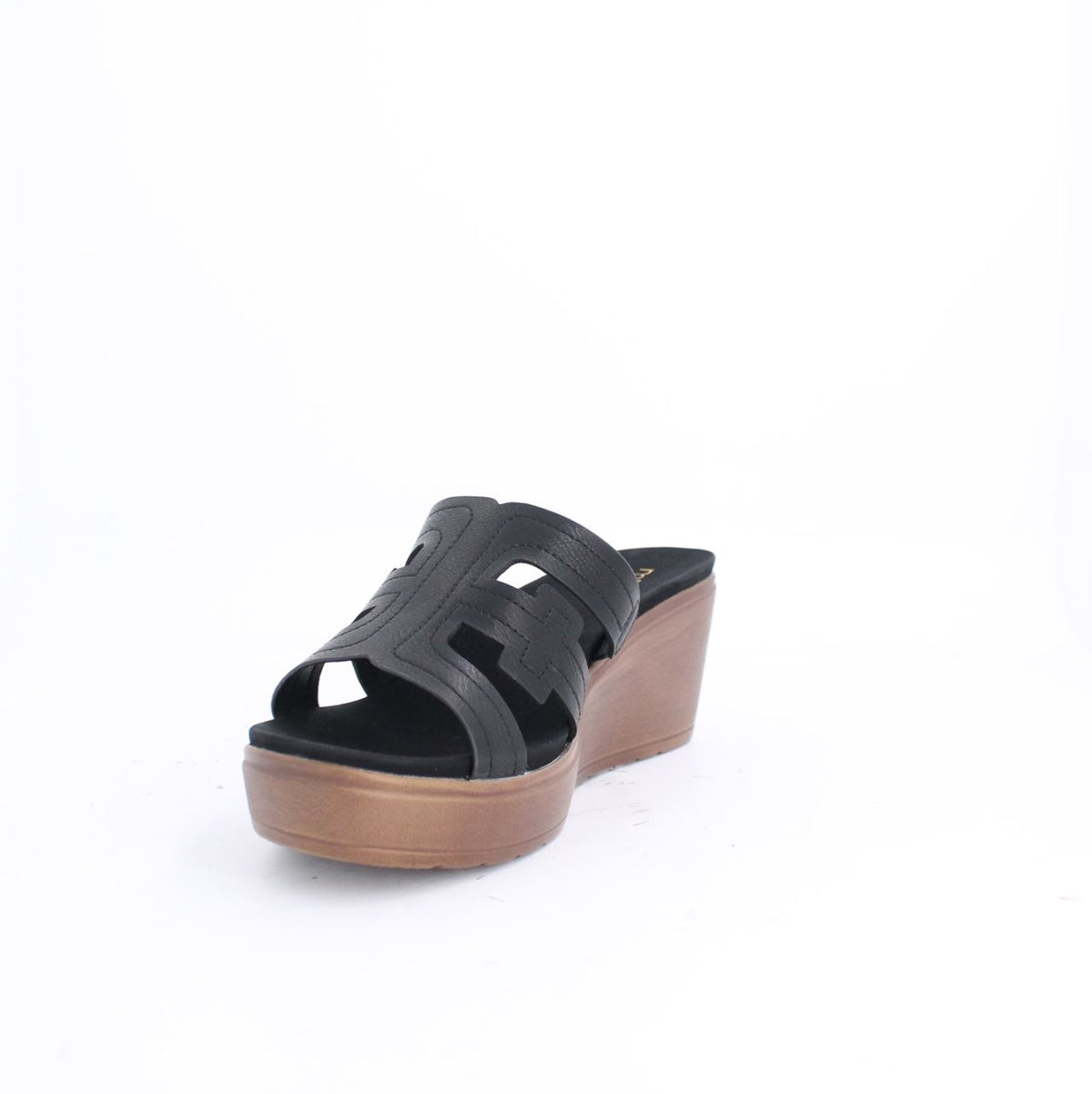 ESTRELA WEDGE SANDALS - BLACK